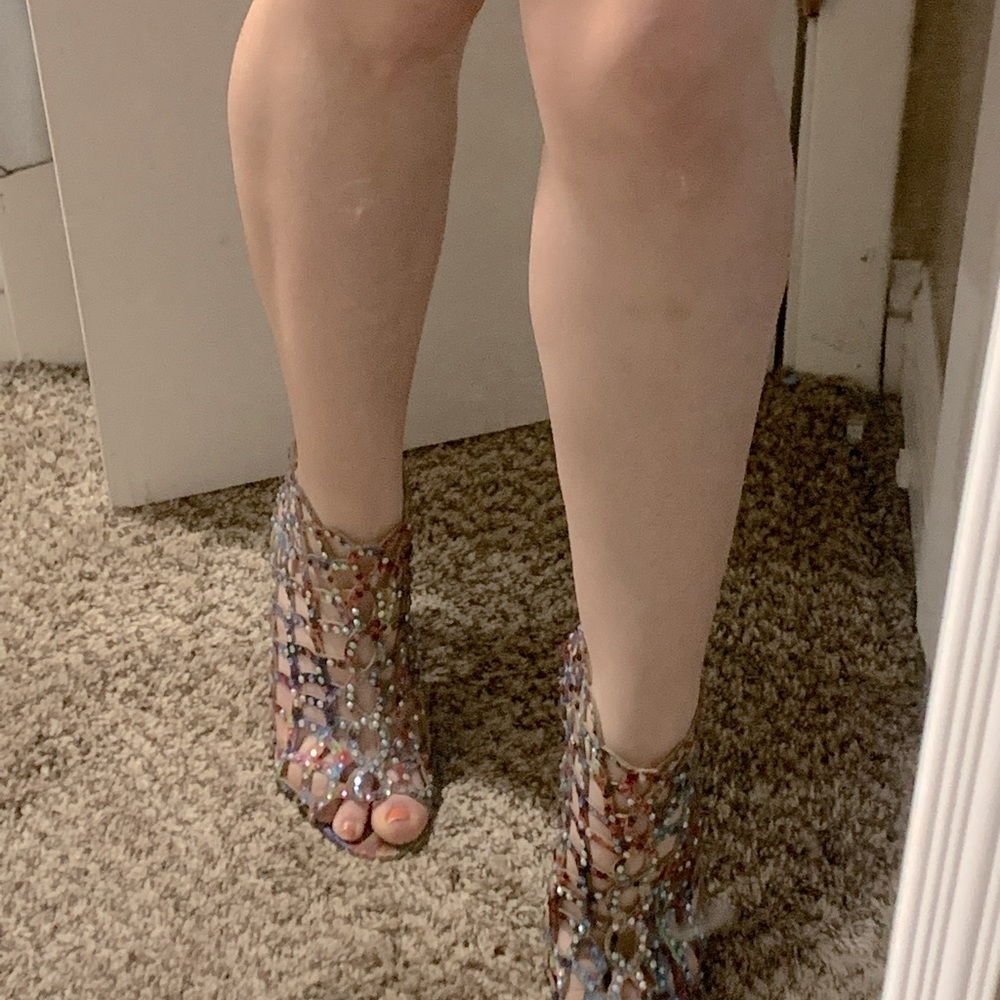 Gorgeous, sparkly Stilettos.